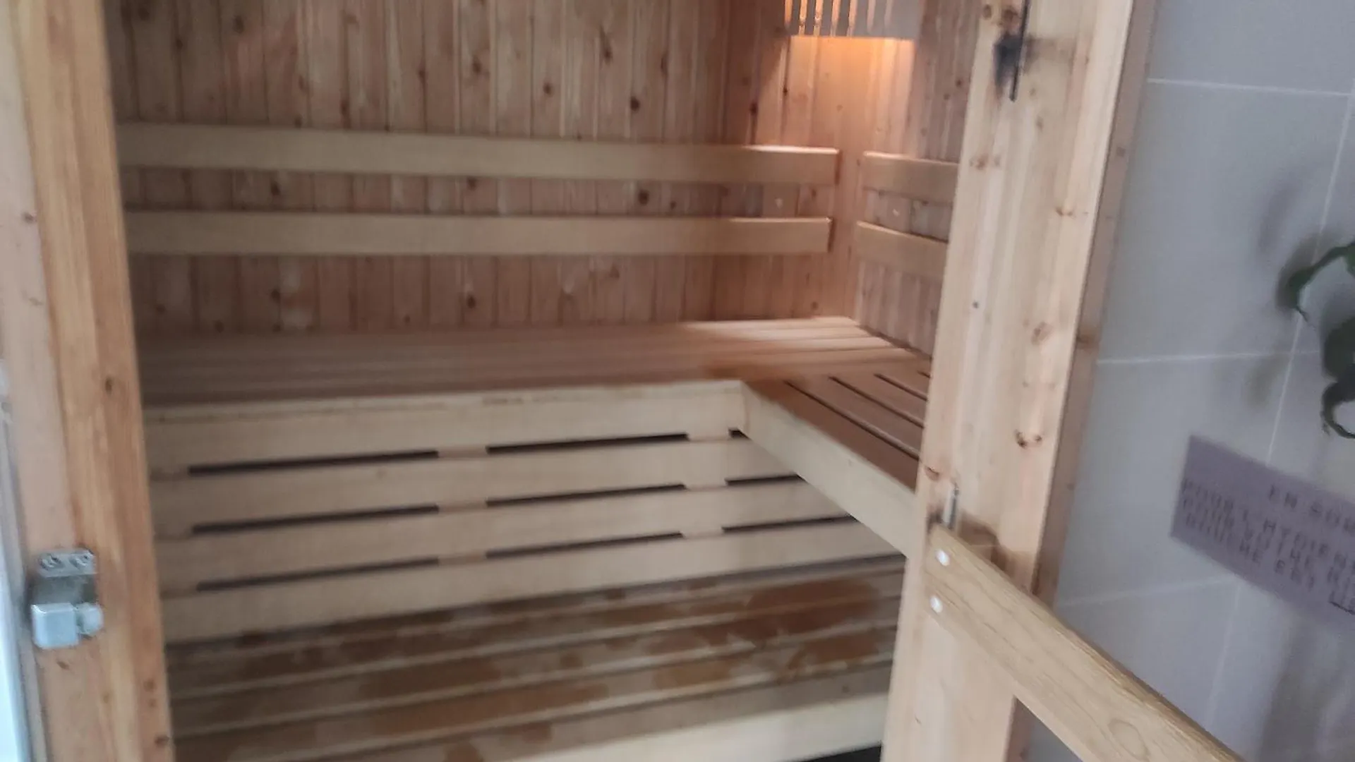 Mobil Home Agrable Et Fonctionnel Besse-et-Saint-Anastaise 0*,  France